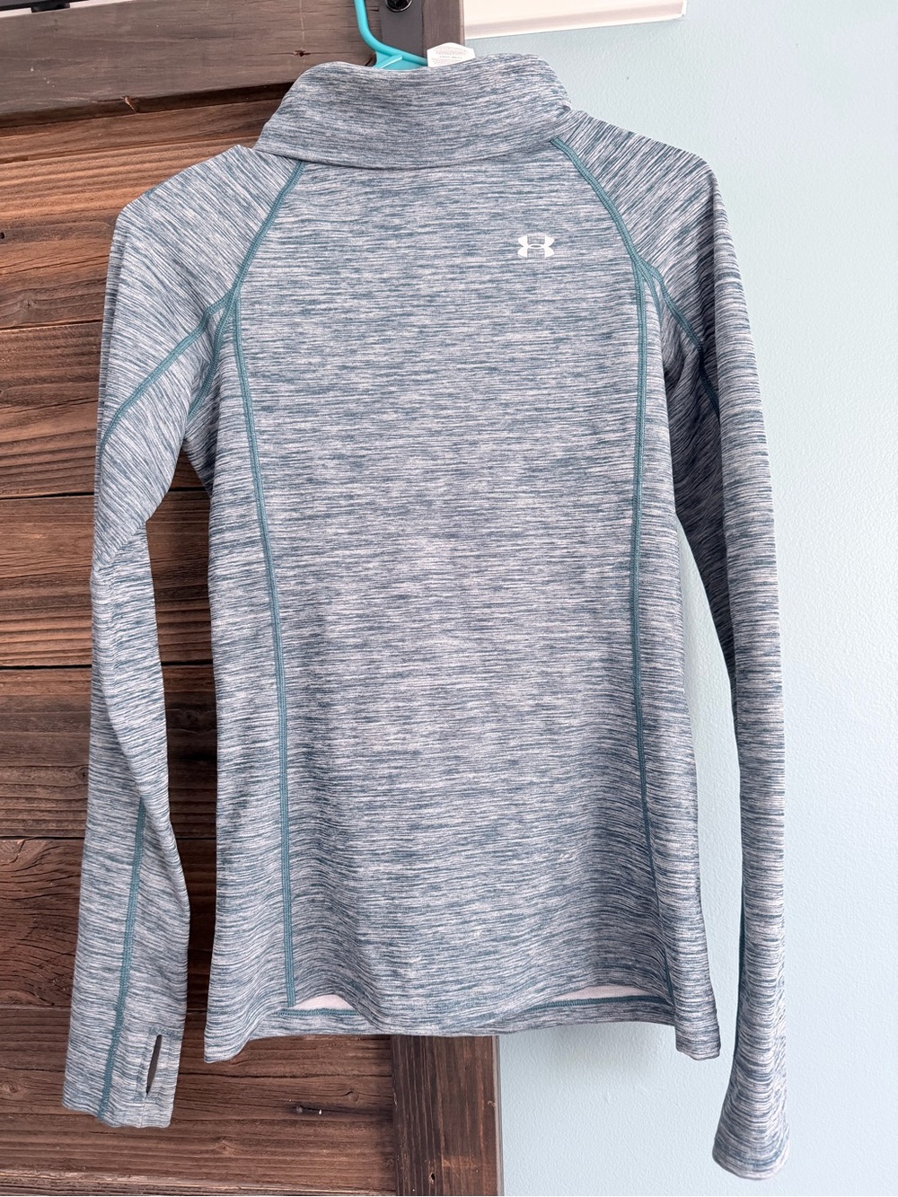 Under Armour Women's Light Gray Heathered Mock neck Performance Pullover